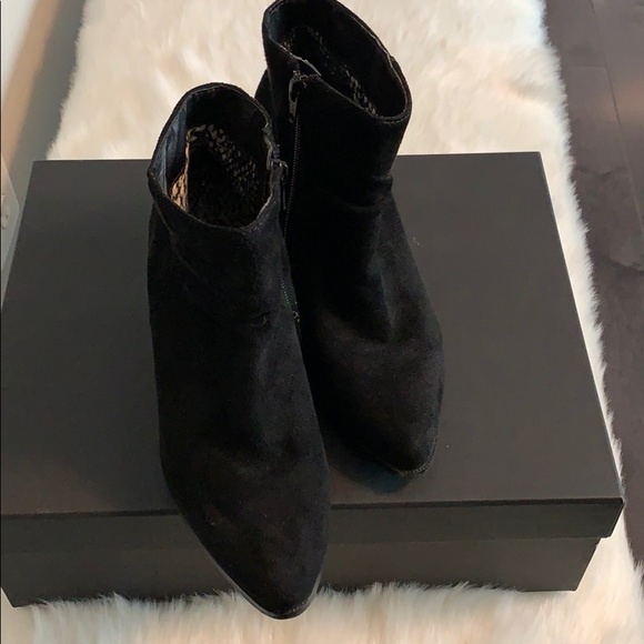 Diba black suede block heel bootie - Picture 4 of 11